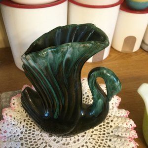 BMP swan vase
